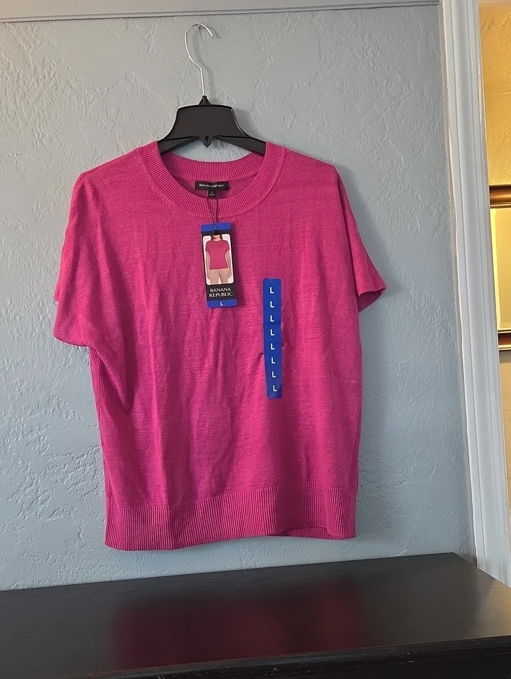 Banana Republic Short Sleeve Crewneck Sweater - Pink - Picture 1 of 8